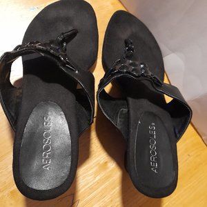 AEROSOLES BLACK SANDALS